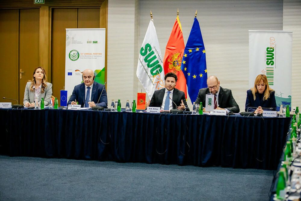 Abazović: Tokom pandemije Kovid 19 narod u CG se ponovo vratio seoskoj i poljoprivrednoj proizvodnji