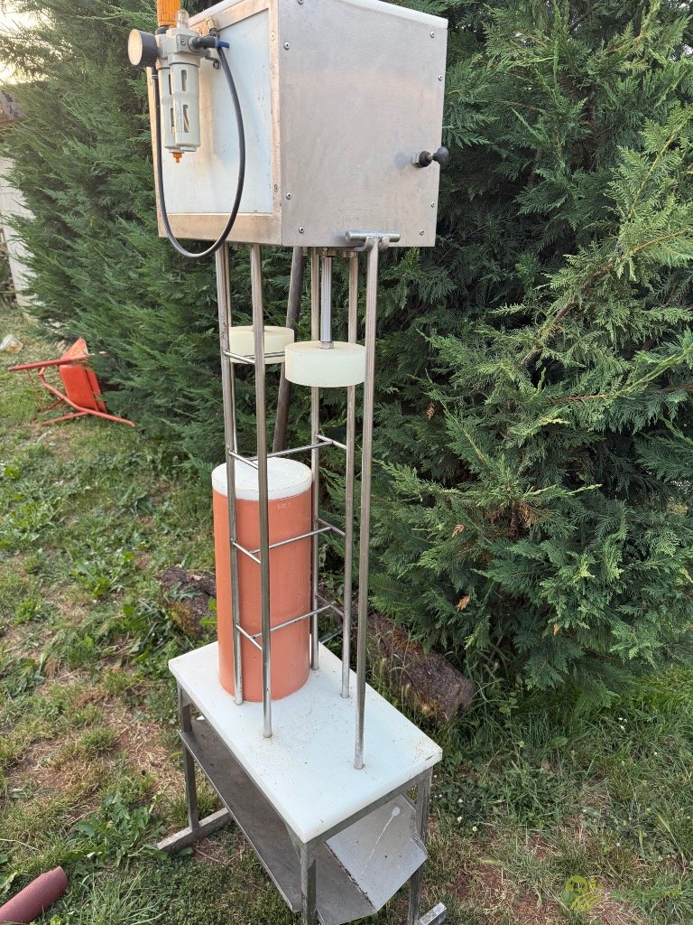 https://api.seljak.me/api/storage/posts/d96a85bf-0c90-4959-bda0-b09d82b6b7cf.jpg
