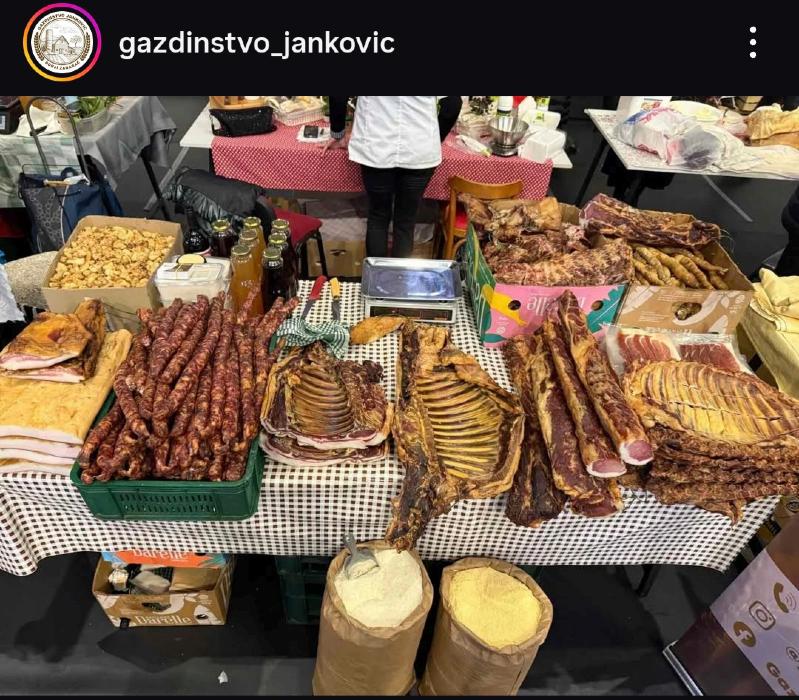 https://api.seljak.me/api/storage/posts/y5WimK8bFsHOwQQxMBEh.jpg